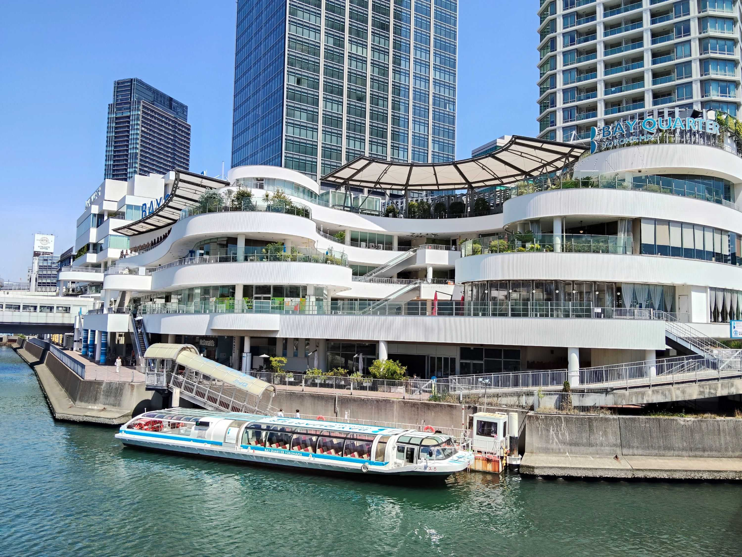 開業20周年ラッピングのシーバスが運航開始!